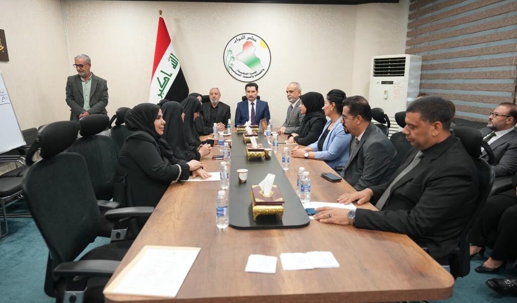 *In the presence and supervision of the Deputy Speaker of the Council of Representatives, Dr. Shakhwan Abdullah, the Parliamentary Martyrs, Victims and Political Prisoners Committee elects the presidency of the committee*.