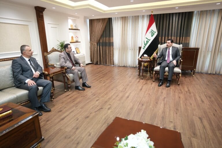 Deputy Speaker of the Council of Representatives, Dr. Shakhwan Abdullah, receives the Director General of Kurdish Studies in Kirkuk Education and emphasizes providing support to teaching cadres.