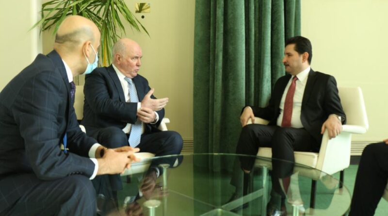 نائب رئيس البرلمان العراقي من نيويورك يدعو روسيا إلى التهدئة والتفاوض عبر الحوار لحل أزمة أوكرانيا، ويبحث مع الوفد الروسي تعزيز العلاقات الثنائية بين البلدين في كافة المجالات