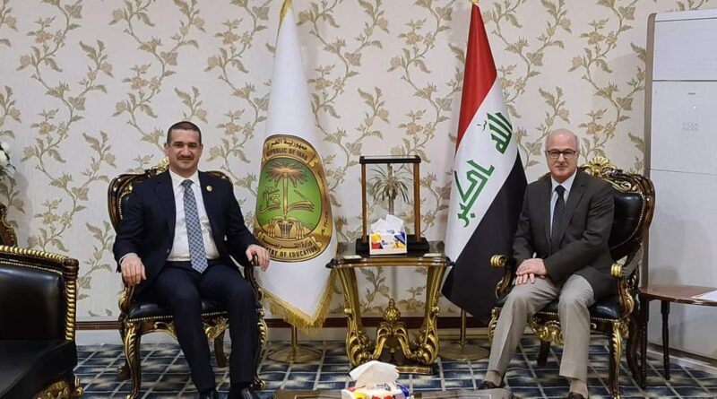 النائب مضر الكروي يلتقي وزير التربية في بغداد