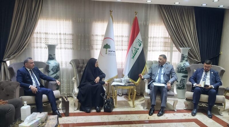 النائب لقاء آل ياسين تزور وزارة الصحة في بغداد 