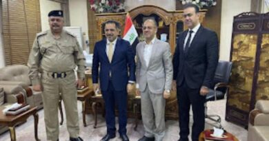 النائب علي المشكور يزور بلدية البصرة النائب علي المشكور يزور بلدية البصرة