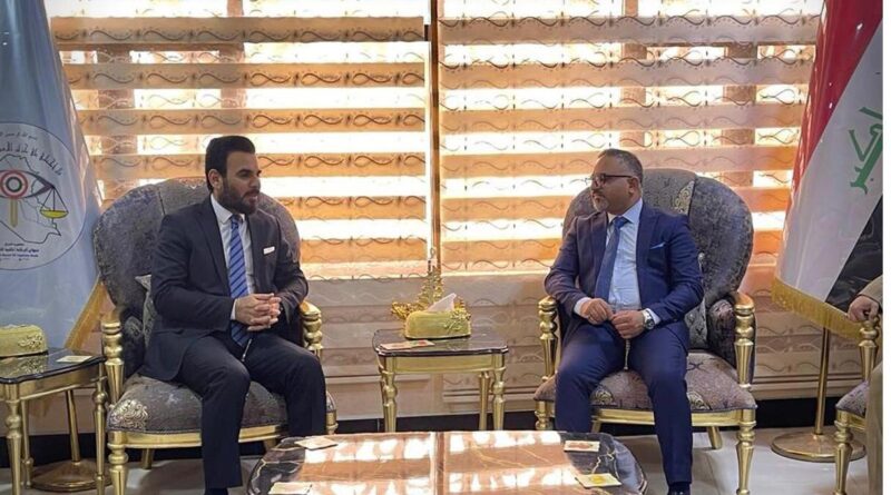 النائب علي الفارس يلتقي مدير الرقابة المالية في البصرة
