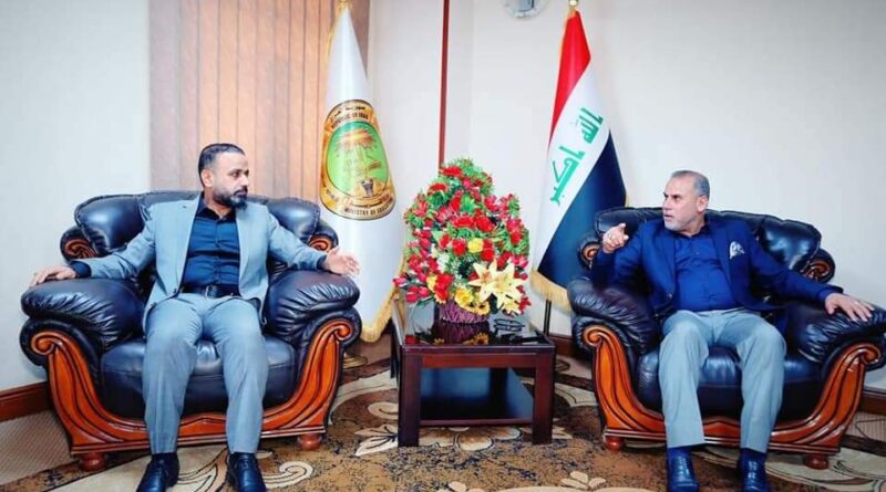 النائب علي الساعدي يلتقي وكيل وزارة التربية في بغداد