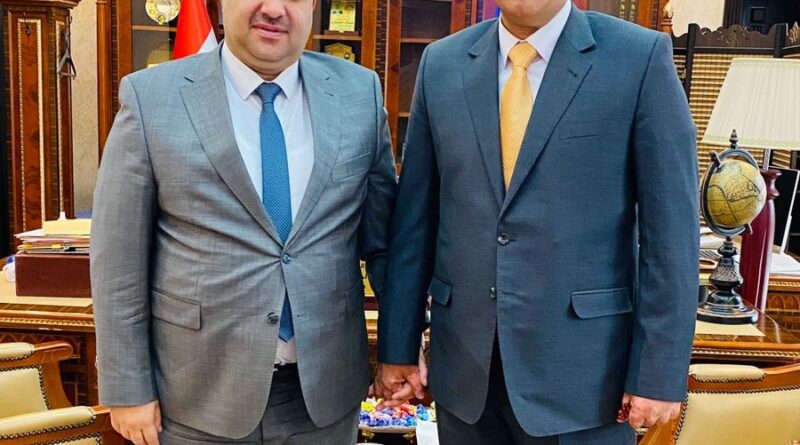 النائب احمد الجبوري يلتقي وزير التجارة في بغداد