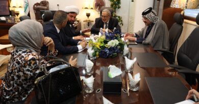 لجنة الأوقاف والعشائر تستضيف رئيس الهيئة العليا للحج والعمر لجنة الأوقاف والعشائر تستضيف رئيس الهيئة العليا للحج والعمر