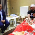 الزاملي يزور مدرب منتخب الشباب عماد محمد للاطمئنان على حالته الصحية