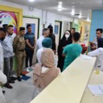 النائب سندس اللامي تزور مستشفى الزهراء في واسط