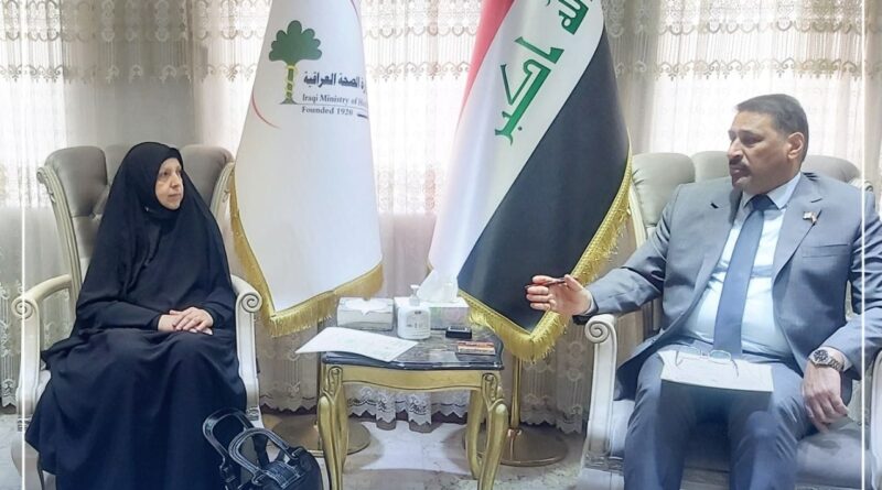 النائب لقاء ال ياسين تلتقي وزير الصحة في بغداد