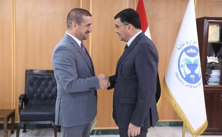 النائب مضر الكروي يلتقي وزير الموارد المائية في بغداد