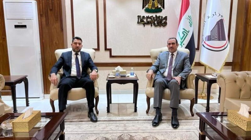 النائب عدنان الجابري يلتقي وزير التخطيط في بغداد