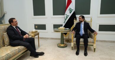 رئيس مجلس النواب يستقبل السفيرين البريطاني والإيطالي رئيس مجلس النواب يستقبل السفيرين البريطاني والإيطالي