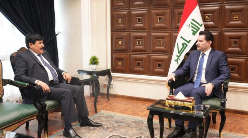 نائب رئيس مجلس النواب يبحث مع السفير السوري تعزيز العلاقات الثنائية بين البلدين الجارين، مؤكداً على أن إستقرار سوريا ركيزة أساسية لضمان الإستقرار في المنطقة