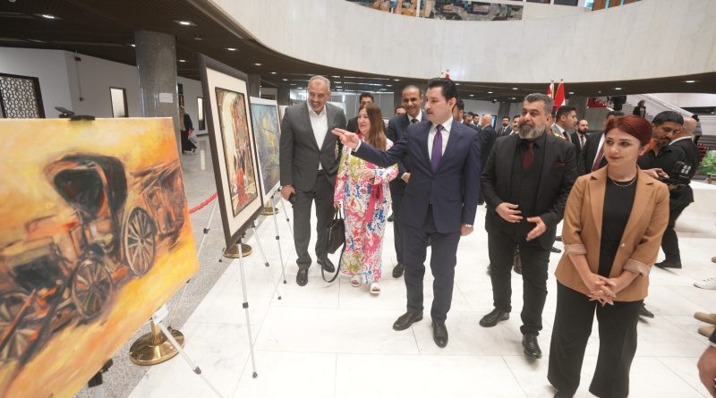 نائب رئيس مجلس النواب د.شاخەوان عبدالله يرعى إفتتاح المعرض التشكيلي لمجموعة فنانين من محافظة السليمانية