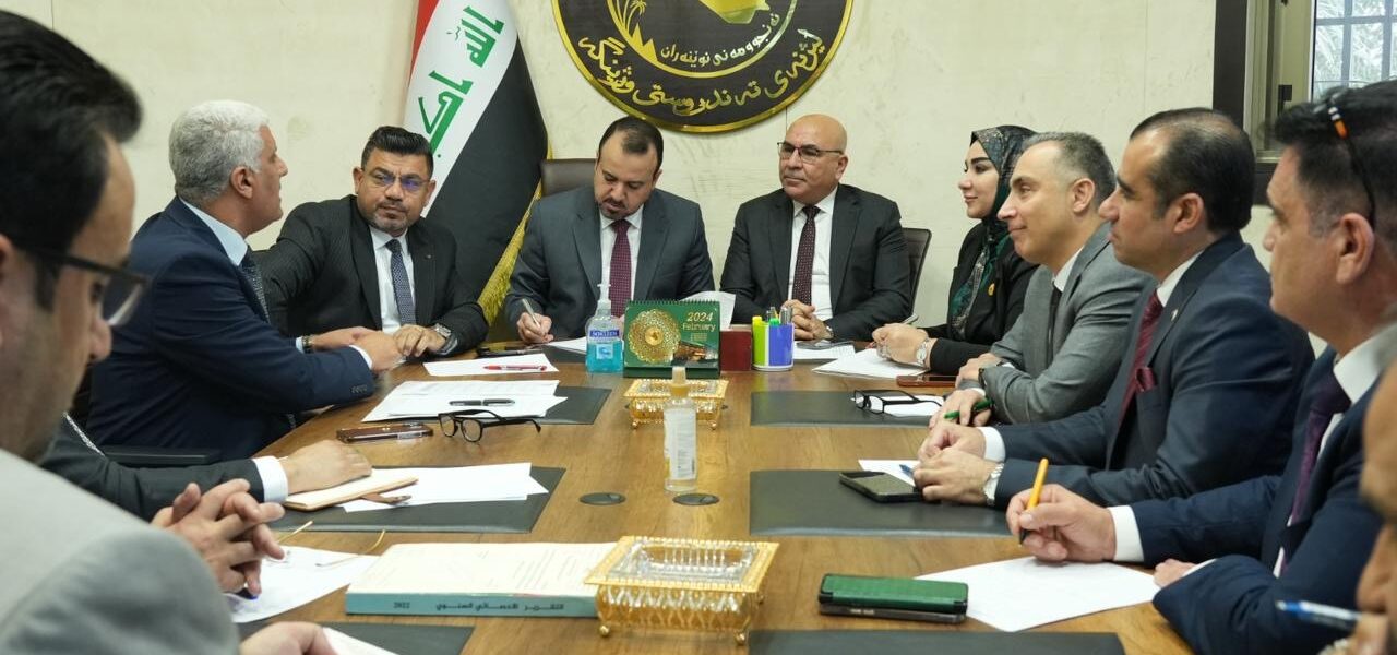الصحة النيابية تستضيف لجنة عمداء كليات الطب في العراق